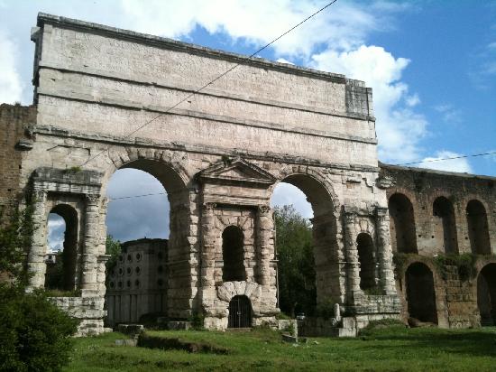Porta Maggiore - Roma